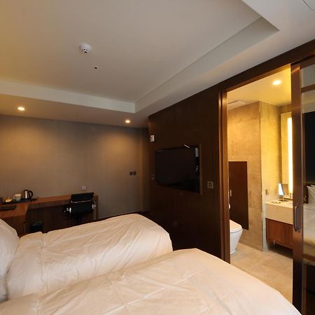 Hwaseong Benikea The H Hotel חדר תמונה