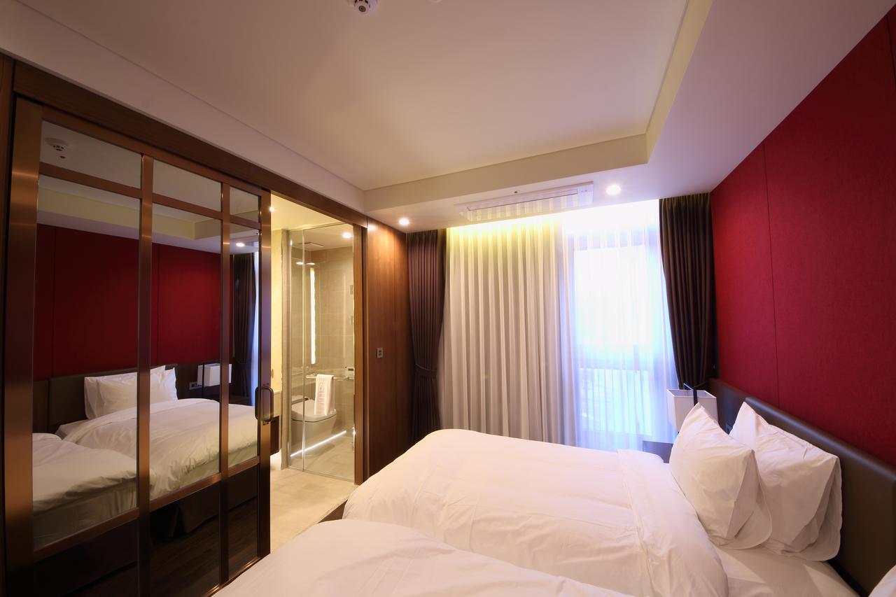 Hwaseong Benikea The H Hotel חדר תמונה