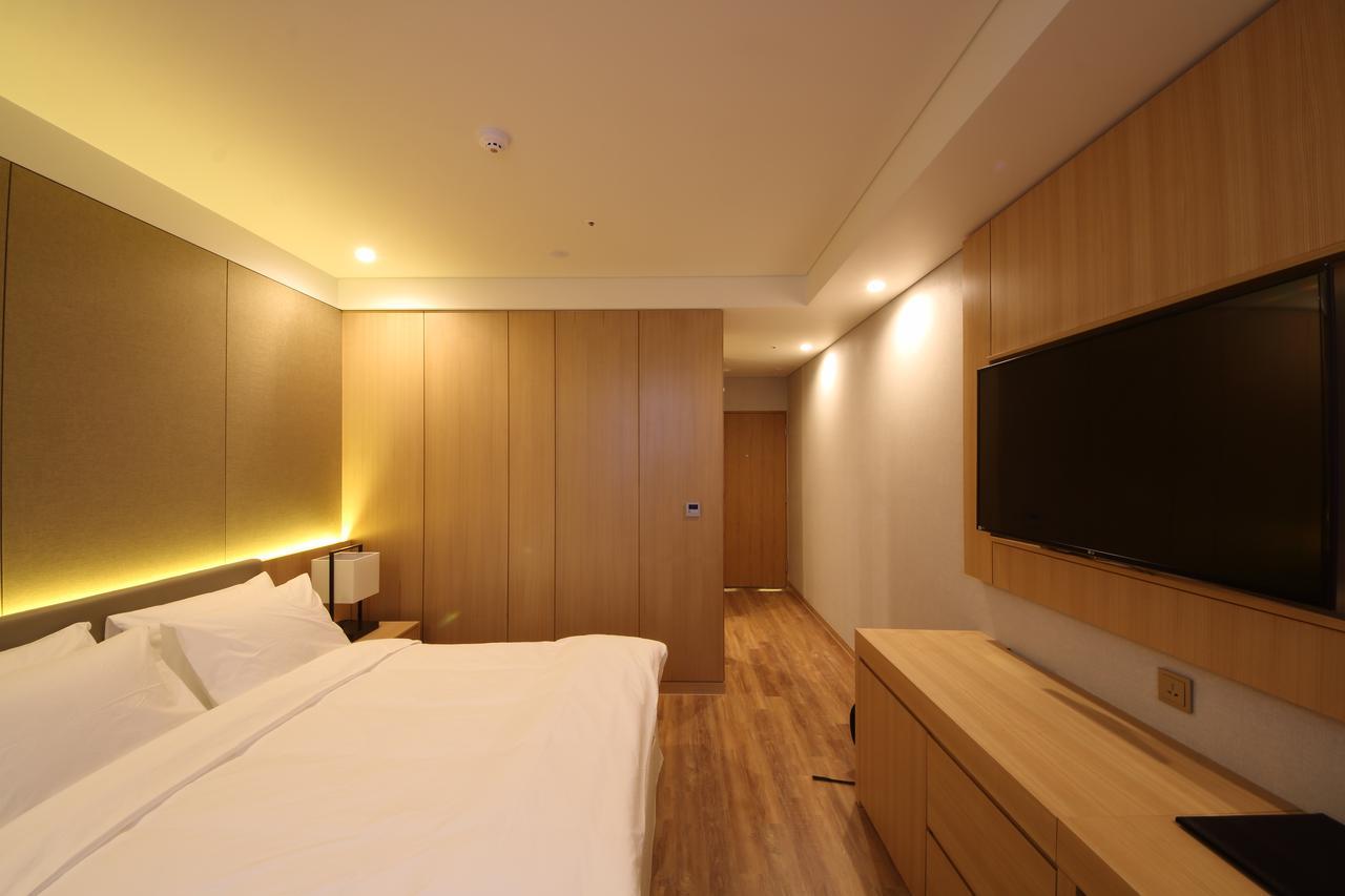 Hwaseong Benikea The H Hotel מראה חיצוני תמונה